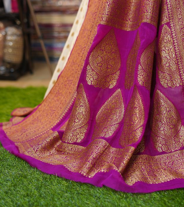 Elegant Semi Pure Khaddi Georgette Saree With Contrast Purplish Pink Border